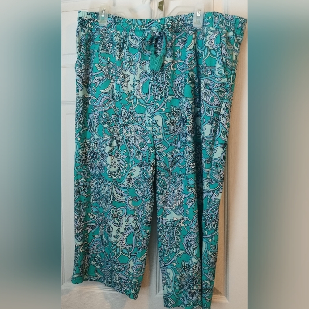 Belle Beach By Kim Gravel Paisley Print Cropped Pants